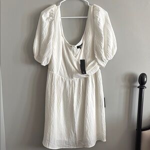 Elegant White Puff Sleeve Dress